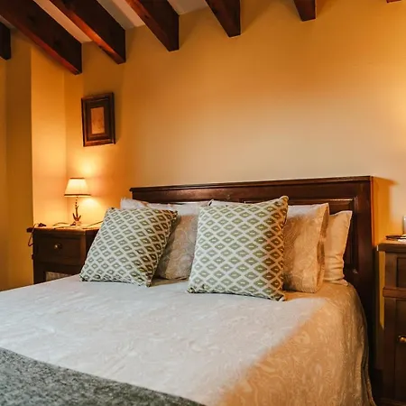 منزل ريفي El Acebo إينفيستو